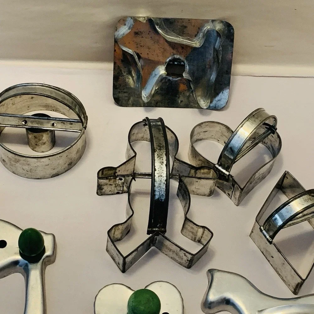 VTG Cookie Cutters LOT Green Handle Country Folk Horse Dog Biscuit Christmas